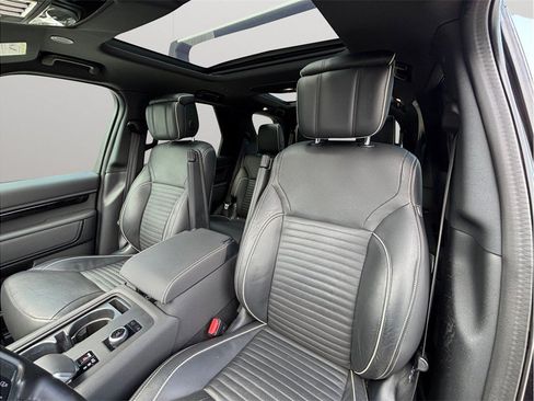 Used 2021 Land Rover Discovery HSE R-Dynamic AWD/4WD image 22