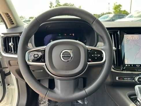 Certified 2024 Volvo S90 T8 Ultimate w/ Lounge Package image 13