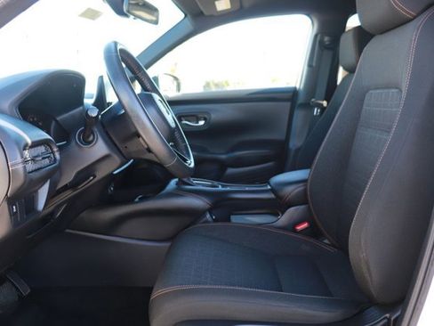 Used 2023 Honda HR-V Sport image 12