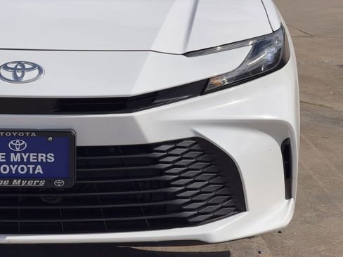 Used 2026 Toyota Camry LE FWD image 4