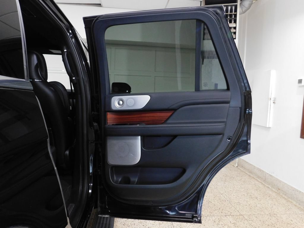Used 2024 Lincoln Navigator Reserve w/ Equipment Group 201A AWD/4WD image 89