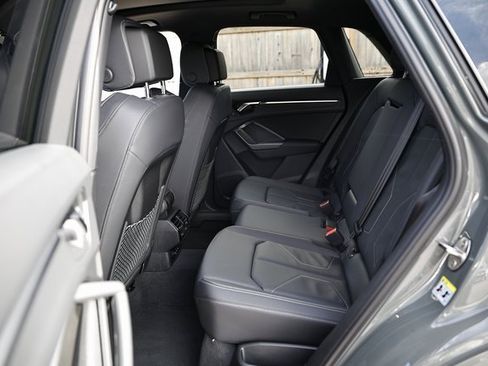 Certified 2025 Audi Q3 2.0T Premium w/ Convenience Package image 26