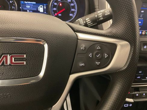 Used 2024 GMC Terrain SLE image 22