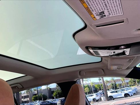 Used 2023 Lexus RZ 450e Premium image 13