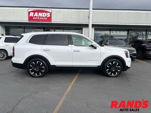 Used 2024 Kia Telluride SX Prestige w/ Towing Package image 1