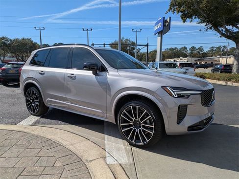 Used 2026 Volvo XC90 B6 Ultra w/ Lounge Package image 8