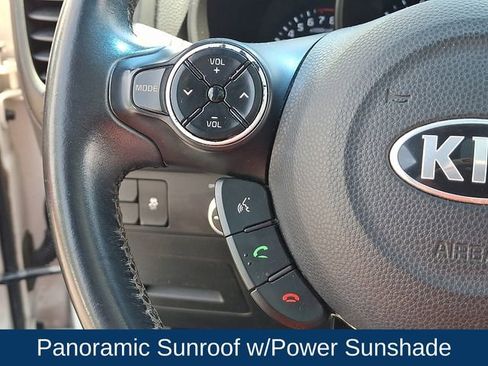 Used 2015 Kia Soul ! w/ Sun & Sound Package FWD image 7