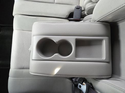 Used 2015 Honda Pilot LX image 24