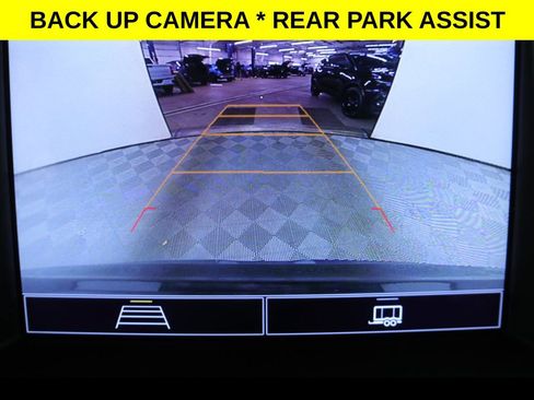 Used 2023 GMC Acadia SLE w/ Driver Convenience Package AWD/4WD image 10