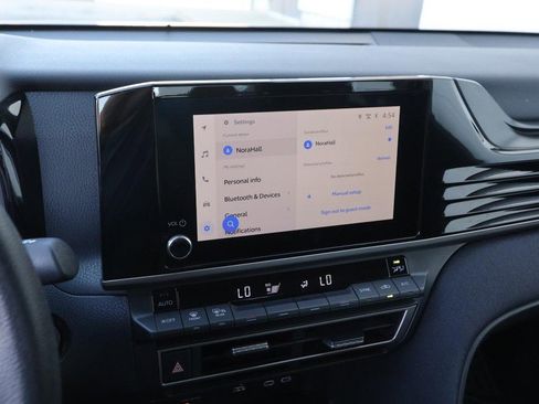 Used 2025 Toyota Camry LE image 15