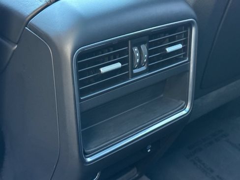 Certified 2023 Porsche Cayenne AWD/4WD image 15
