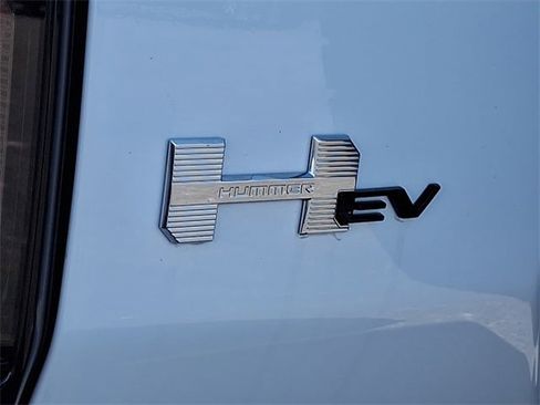 New 2025 GMC Hummer EV 2X image 19