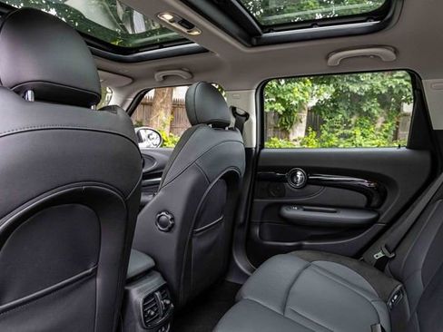 Used 2024 MINI Cooper Clubman S w/ Signature Upholstery Package image 20