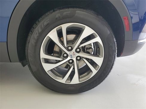 Used 2023 Buick Envision Essence image 12