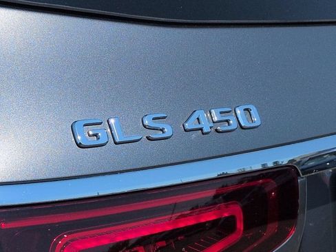 Used 2023 Mercedes-Benz GLS 450 4MATIC image 29