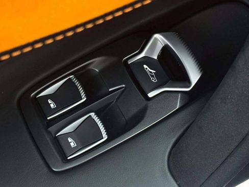 New 2026 McLaren 750S image 20