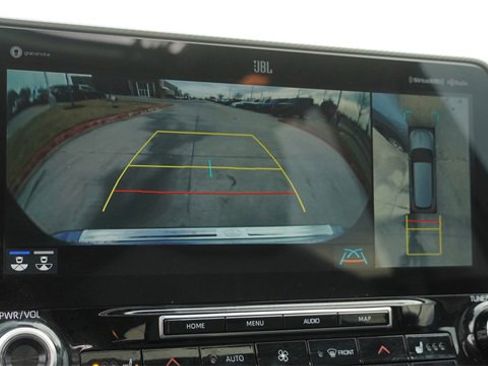 Used 2020 Toyota Highlander Platinum image 26