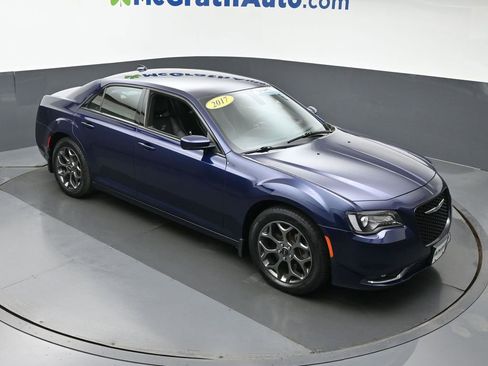 Used 2017 Chrysler 300 S image 3