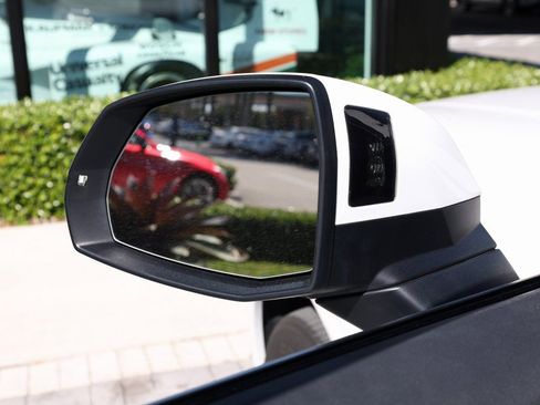 Used 2023 Audi Q5 2.0T Premium w/ Convenience Package image 10