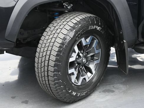 Used 2021 Toyota Tacoma TRD Off-Road AWD/4WD image 20