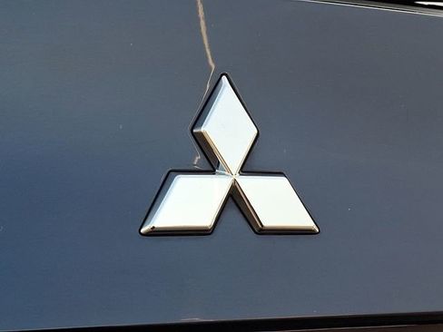 Used 2024 Mitsubishi Outlander SE image 32