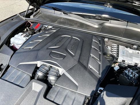 New 2026 Porsche Cayenne GTS image 22