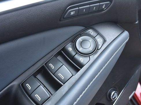 Used 2024 Buick Enclave Premium FWD image 12