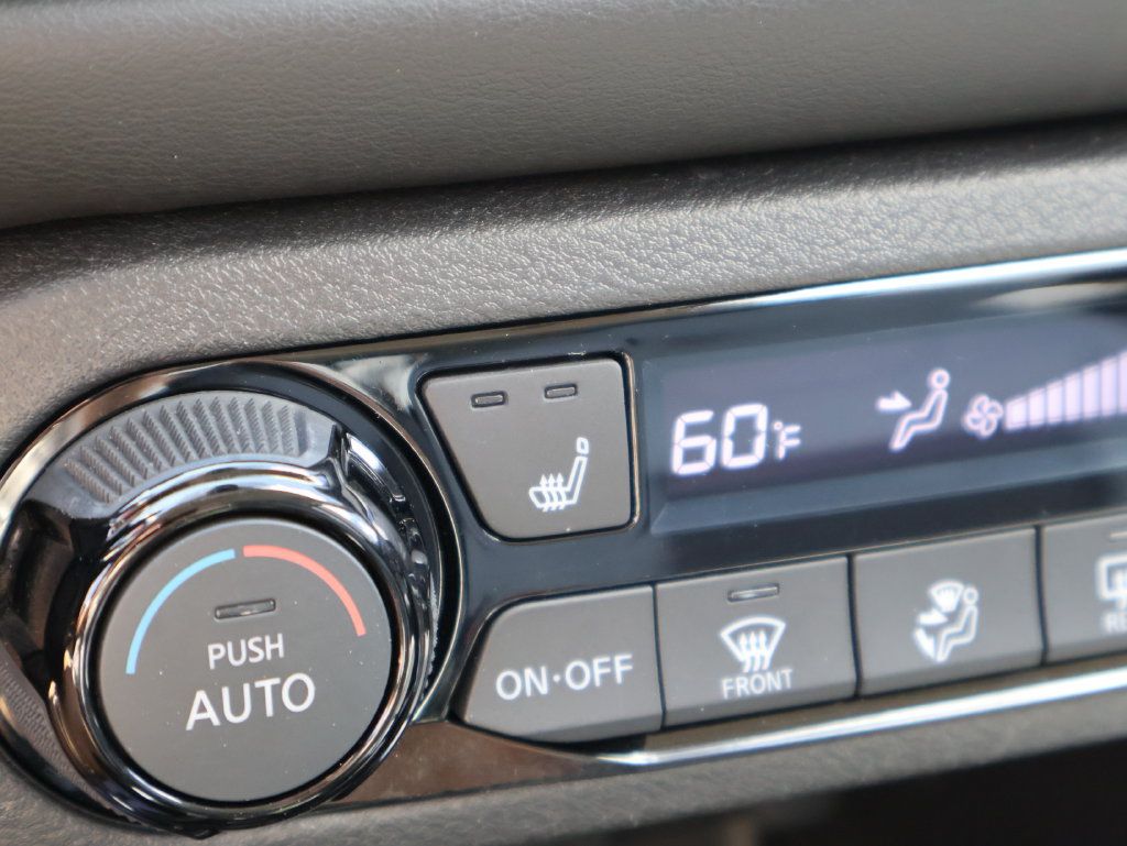 Used 2024 Nissan Kicks SR w/ SR Premium Package FWD image 35