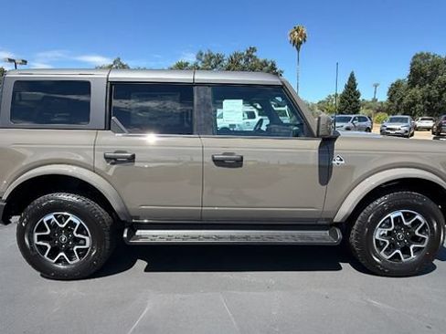 New 2026 Ford Bronco Outer Banks AWD/4WD image 3