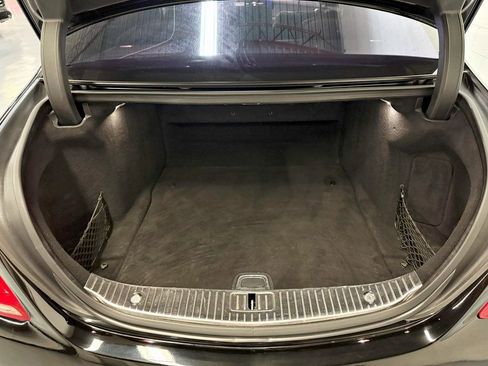 Used 2014 Mercedes-Benz S 550 Sedan image 37