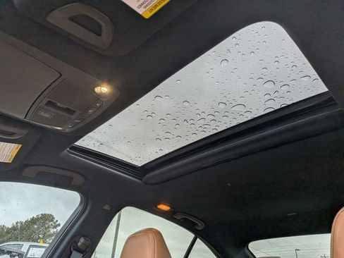 Used 2023 INFINITI Q50 Sensory image 19