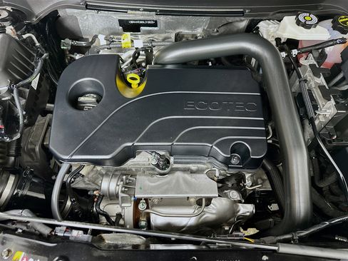 Used 2025 Chevrolet Equinox LT image 33