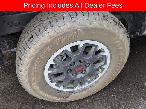 Used 2026 Toyota Tacoma TRD Off-Road w/ TRD Off Road Upgrade Package AWD/4WD image 9