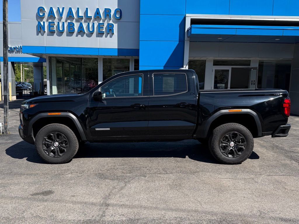 Used 2023 GMC Canyon Elevation w/ Convenience Package AWD/4WD image 8