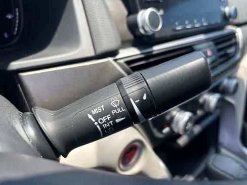 Used 2018 Honda Accord LX image 14