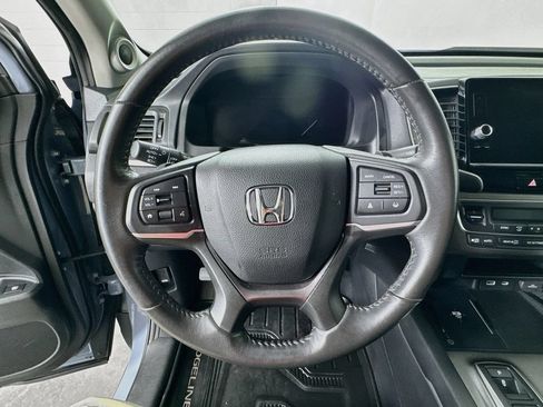 Used 2025 Honda Ridgeline Sport image 15