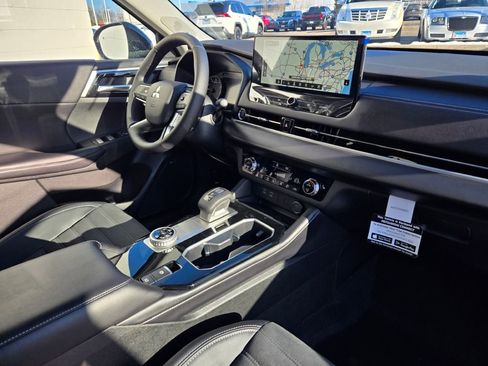 New 2026 Mitsubishi Outlander Trail Edition image 5