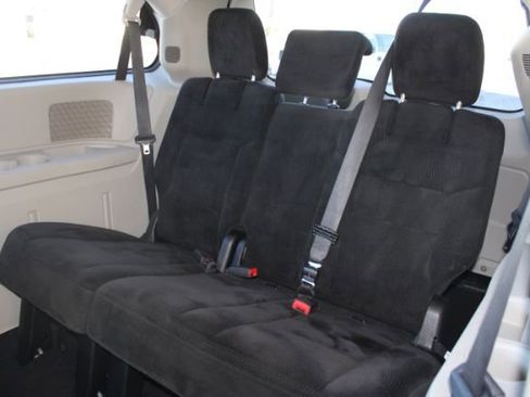 Used 2015 Dodge Grand Caravan SXT w/ Rear Park Assist Package image 10