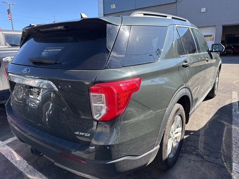 Used 2023 Ford Explorer XLT w/ Equipment Group 202A image 4