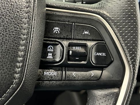 Used 2025 Toyota 4Runner SR5 image 40