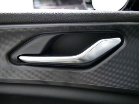 Certified 2024 Jeep Grand Cherokee Altitude image 37