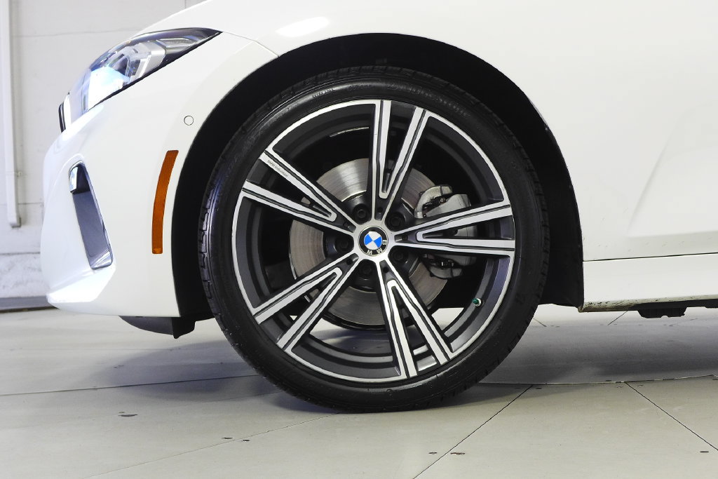 Certified 2024 BMW 330i Sedan w/ Convenience Package RWD image 5