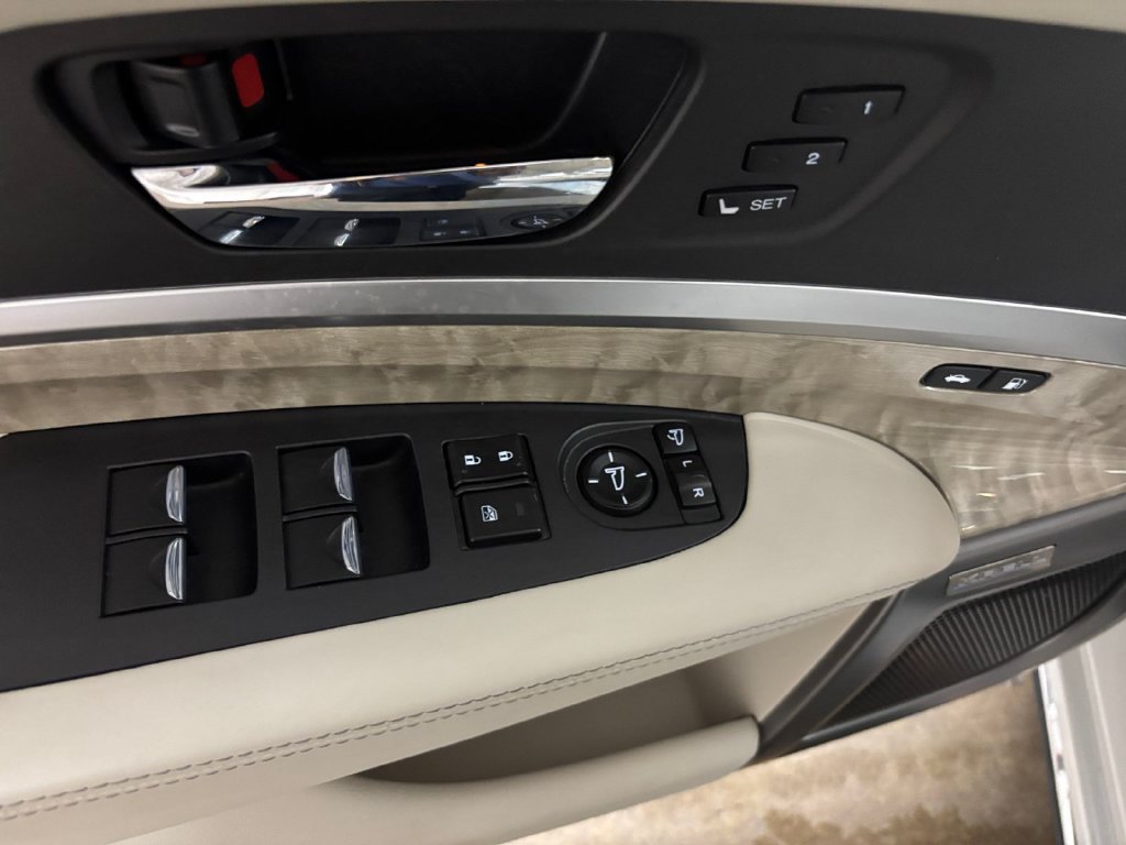 Used 2018 Acura RLX w/ Advance Package AWD/4WD image 13