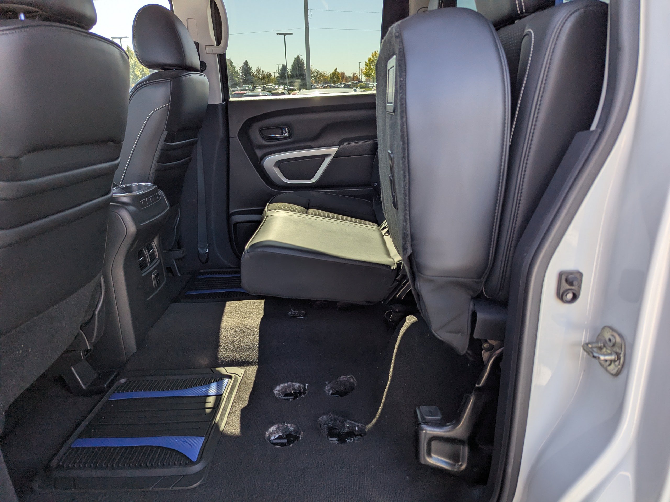 Used 2016 Nissan Titan PRO-4X AWD/4WD image 30