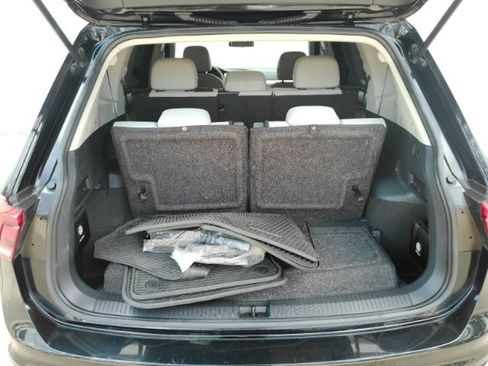 Used 2021 Volkswagen Tiguan S FWD image 8