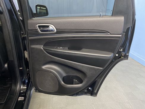 Used 2019 Jeep Grand Cherokee Limited w/ Luxury Group II image 44