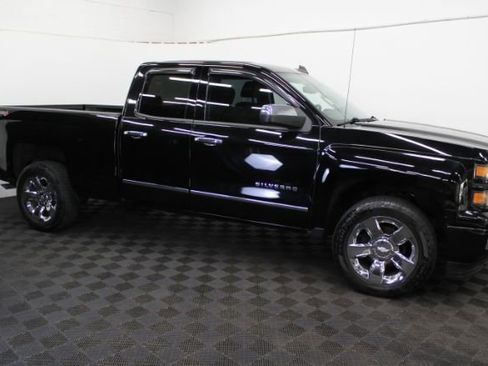 Used 2015 Chevrolet Silverado 1500 LT w/ Custom Sport Edition AWD/4WD image 4