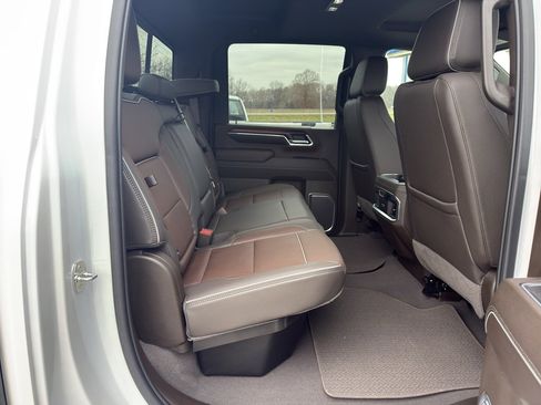 Used 2024 GMC Sierra 3500 Denali w/ Denali Reserve Package image 13