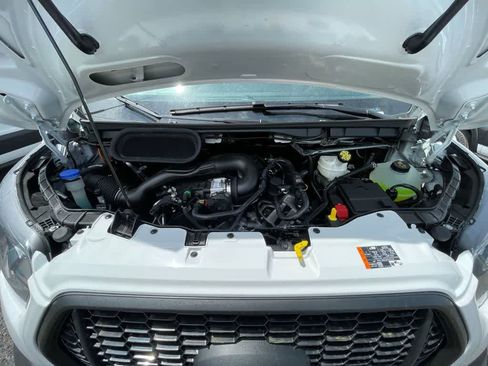 New 2025 Ford Transit 250 148 Medium Roof image 10