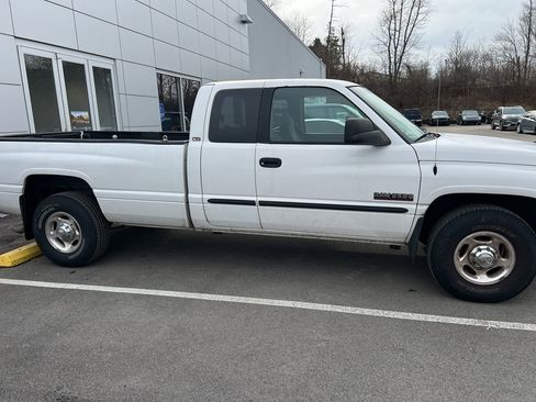 Used 2002 Dodge Ram 2500 Truck ST image 4